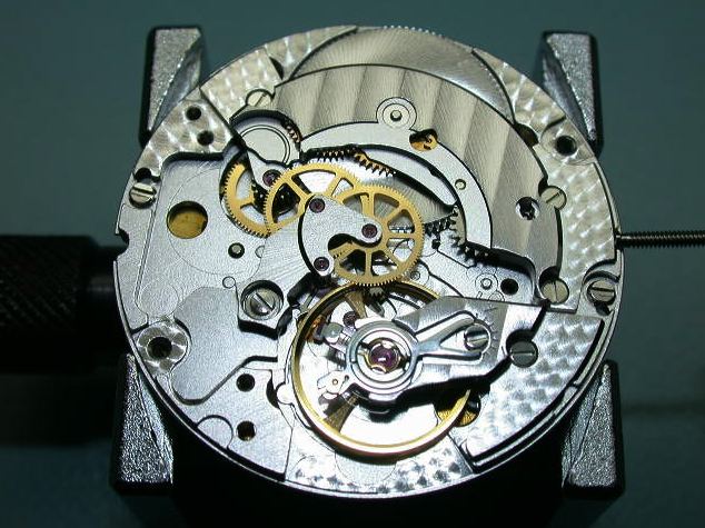 ETA 2824 Difference Between ETA 2824 Eterna Caliber 1429U